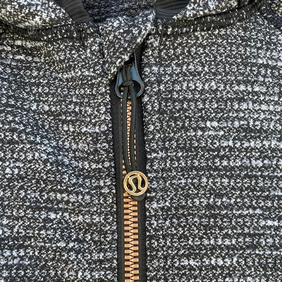 Lululemon Daily Practice Jacket, size  4 - Picture 9 of 13